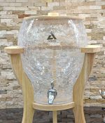کلمن شیشه ای پایه چوب دسته دار طرح کاچار شیشه الماسی (تَرَک دار) - Image 3